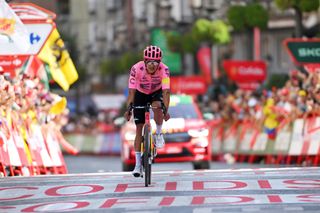 GRANADA SPAIN AUGUST 25 Richard Carapaz of Ecuador and Team EF Education EasyPost crosduring the La Vuelta 79th Tour of Spain 2024 Stage 9 a 1785km stage from Motril to Granada UCIWT on August 25 2024 in Granada Spain Photo by Tim de WaeleGetty Images