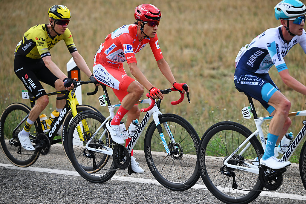 CERLER. HUESCA LA MAGIA, SPAIN - AUGUST 29: Torstein Traeen of Norway and Team Bahrain - Victorious - Red Leader Jersey competes during the La Vuelta - 80th Tour of Spain 2025, Stage 7 a 188km stage from Andorra la Vella to Cerler. Huesca La Magia 1910m / #UCIWT / on August 29, 2025 in Cerler. Huesca La Magia, Spain. (Photo by Dario Belingheri/Getty Images)