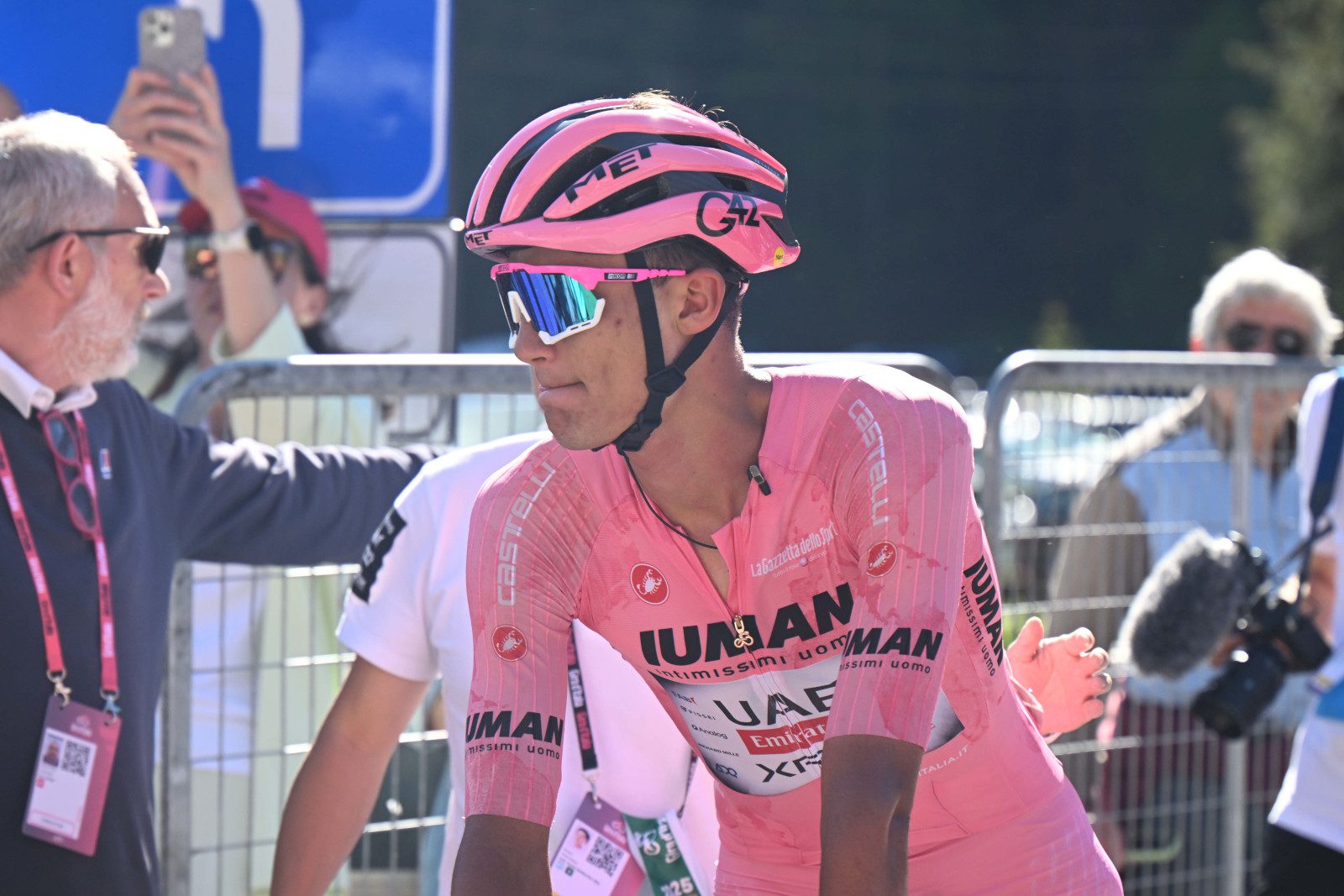 Tom Dumoulin got so angry he turned TV off during Giro