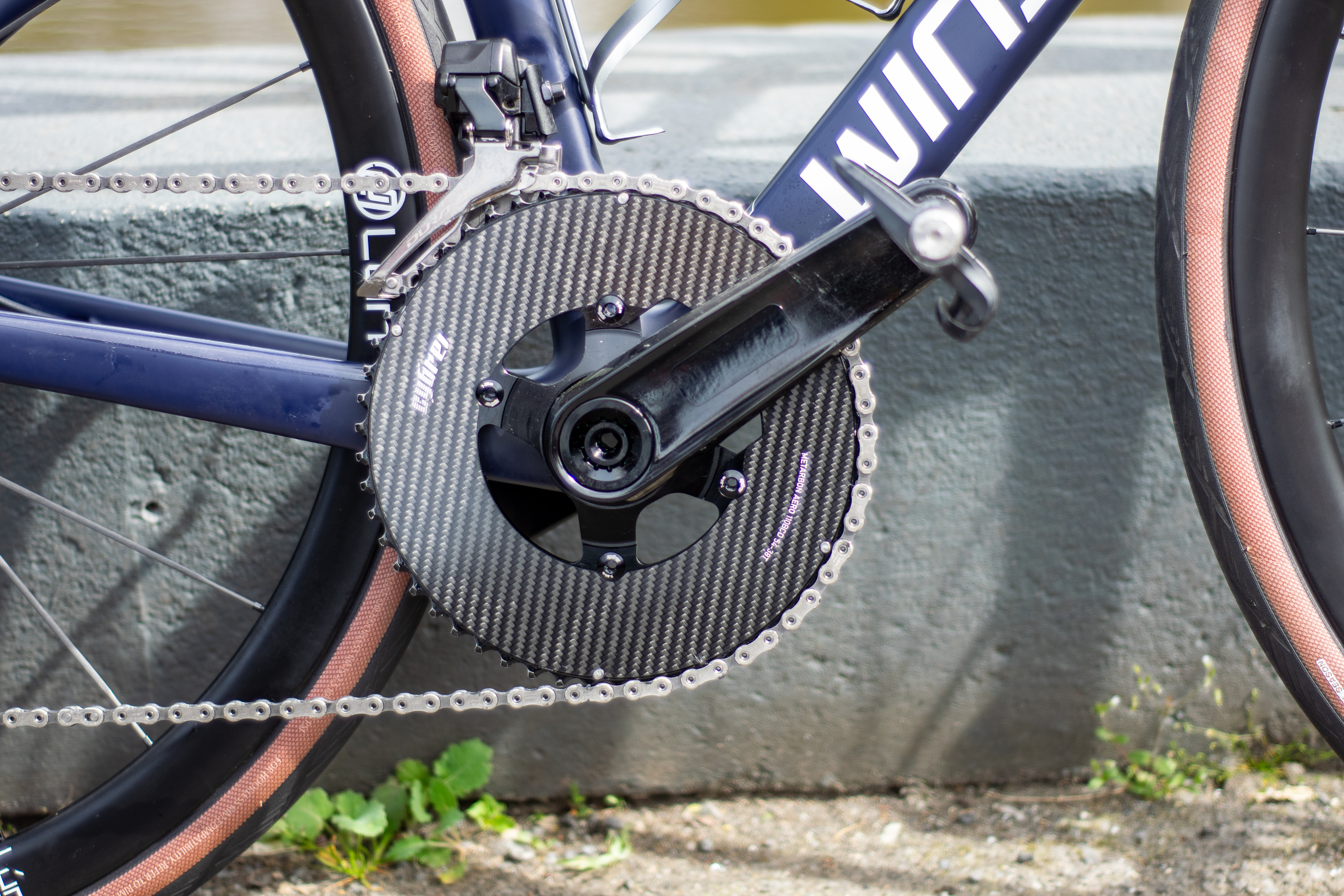Bikes and tech from the start of Paris-Roubaix Femmes 2026