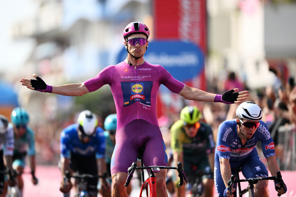 FRANCAVILLA AL MARE, ITALY - MAY 15: (L-R) Jonathan Milan of Italy and Team Lidl - Trek - Purple Points Jersey celebrates at finish line as stage winner ahead of Kaden Groves of Australia and Team Alpecin - Deceuninck during the 107th Giro d'Italia 2024, Stage 11 a 207km stage from Foiano di val Fortore to Francavilla al mare / #UCIWT / on May 15, 2024 in Francavilla al mare, Italy. (Photo by Tim de Waele/Getty Images)